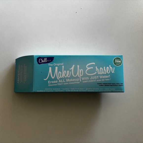 *NEW IN BOX* The Original MakeUp Eraser - Chill Blue - Picture 4 of 4